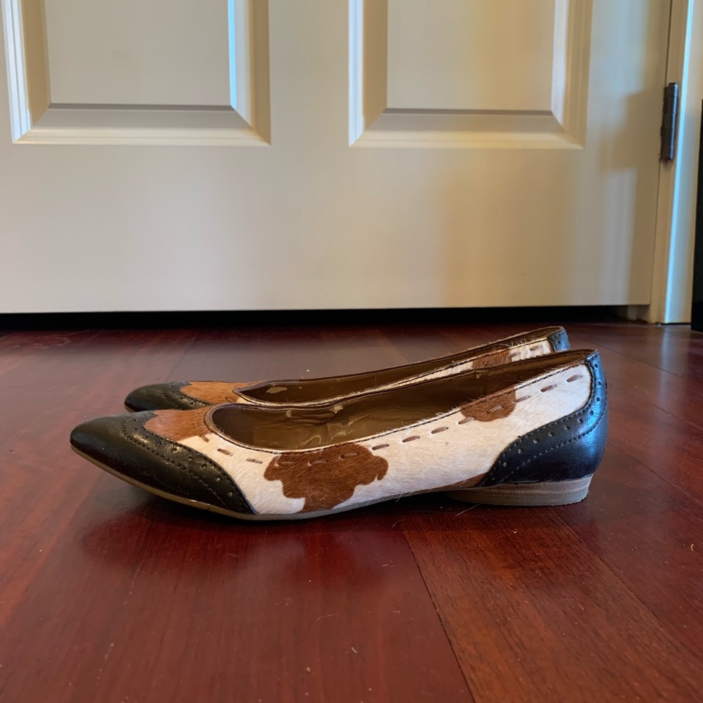 Cow print Anne Klein flats